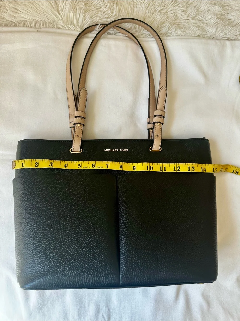 MICHAEL KORS Bedford Medium Black Pebbled Leather Tote Shoulder Bag Pockets